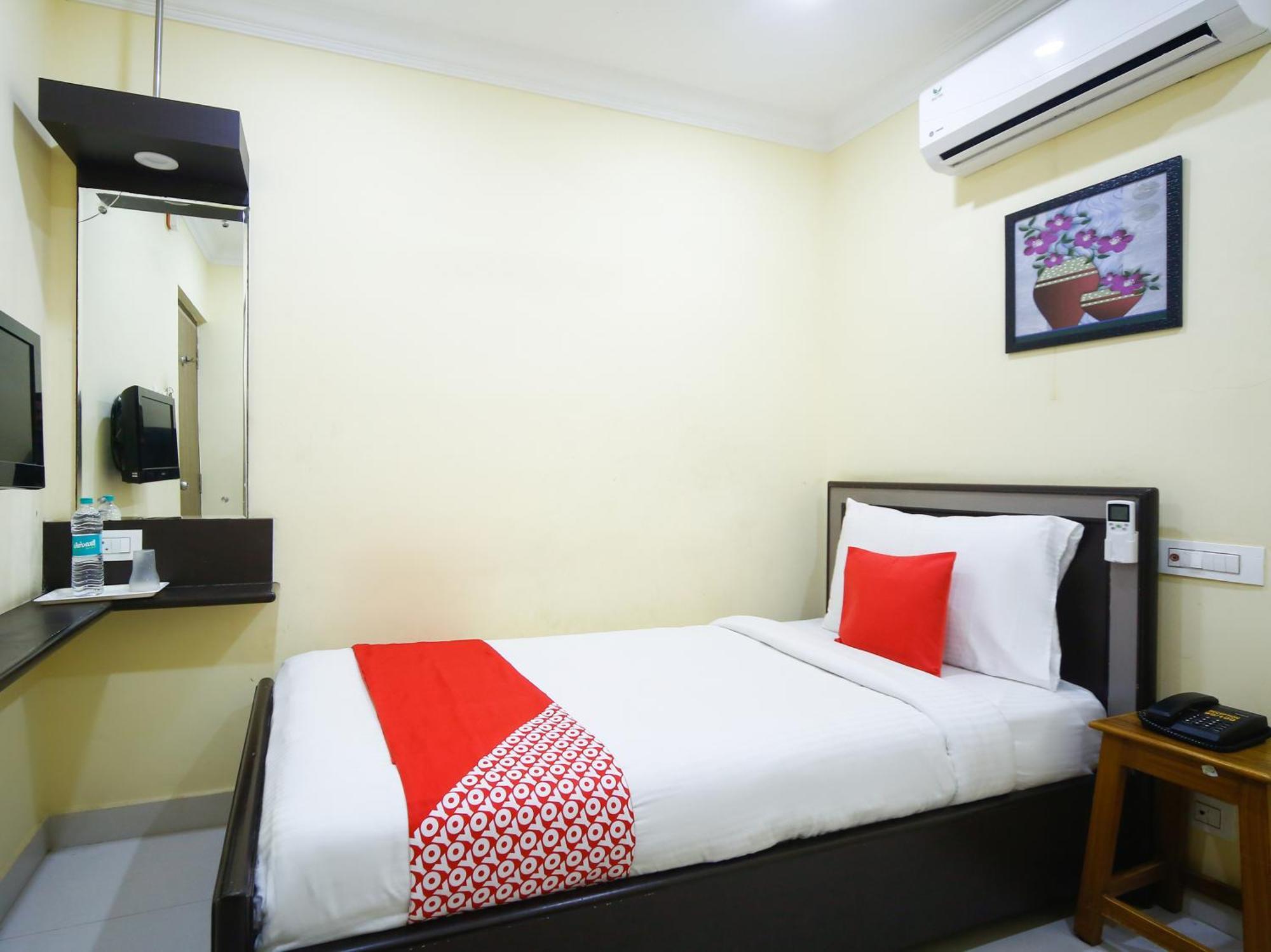 Hotel Salbala Inn - Near Airport Ченай Екстериор снимка