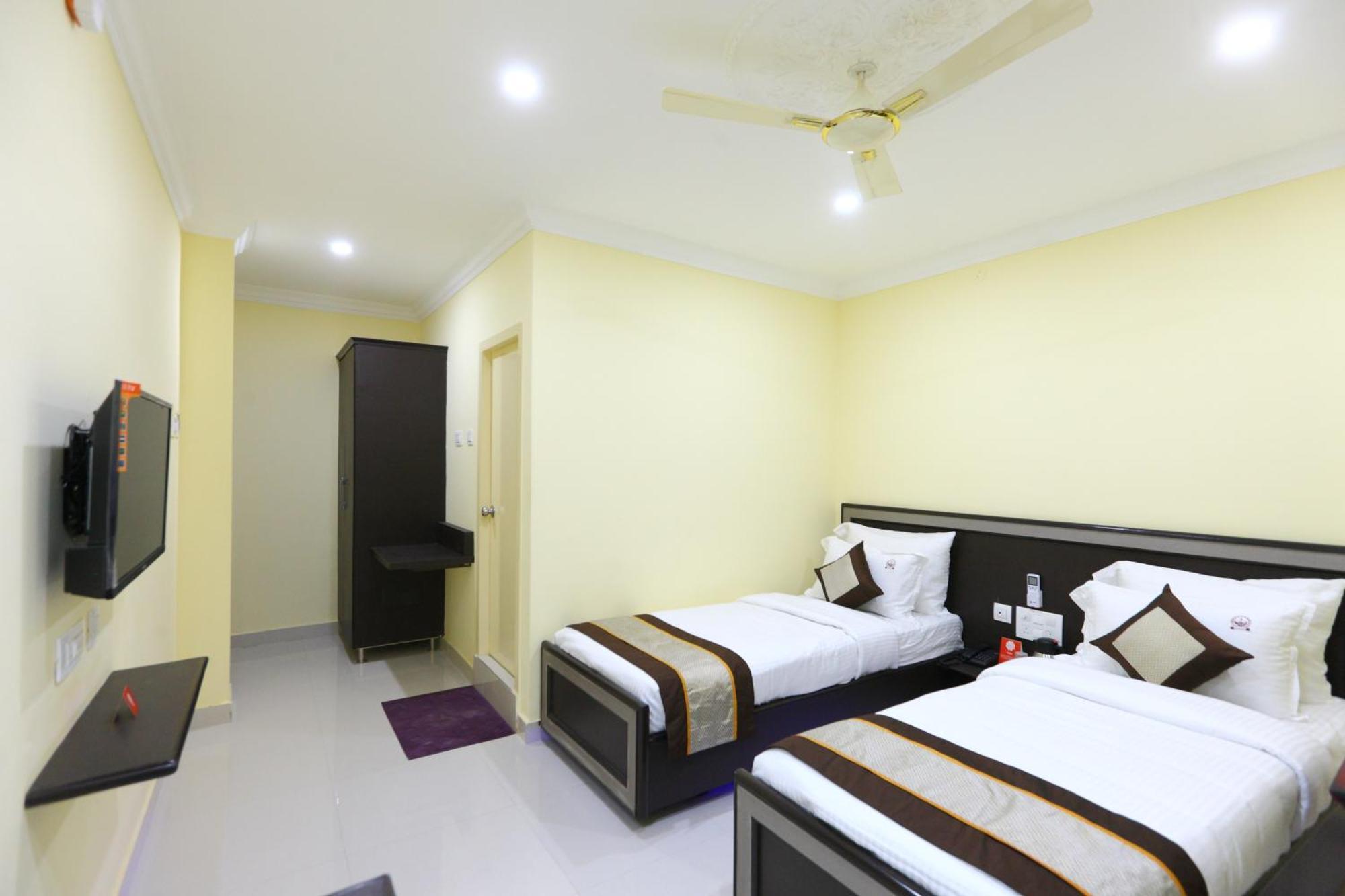 Hotel Salbala Inn - Near Airport Ченай Екстериор снимка