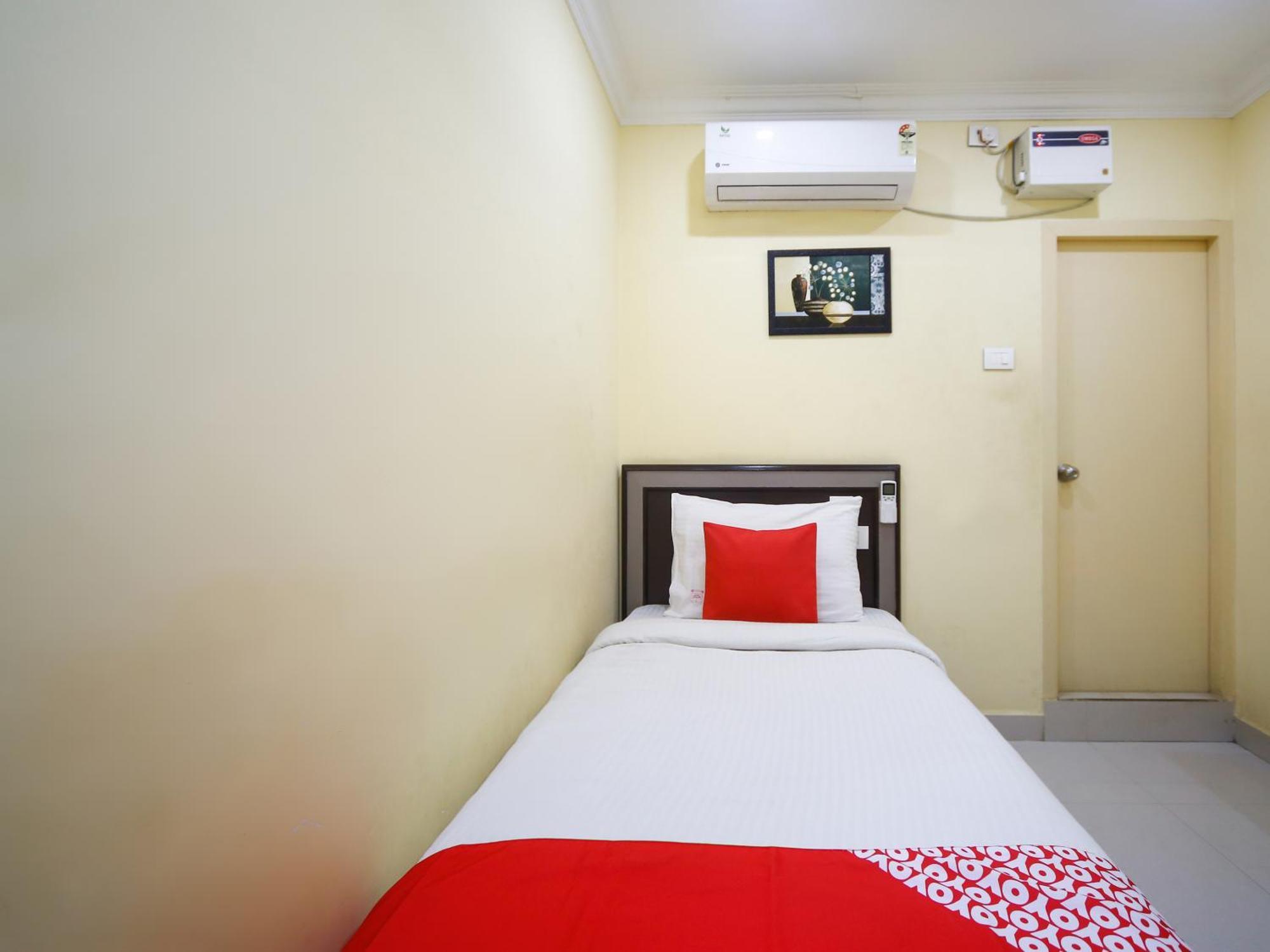 Hotel Salbala Inn - Near Airport Ченай Екстериор снимка