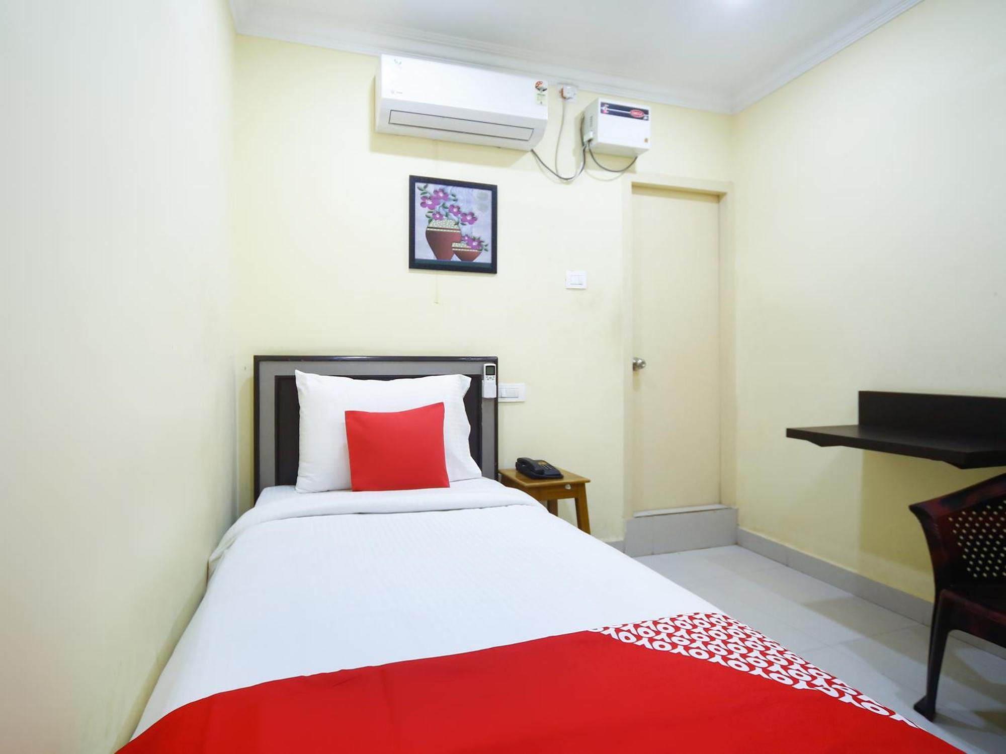 Hotel Salbala Inn - Near Airport Ченай Екстериор снимка