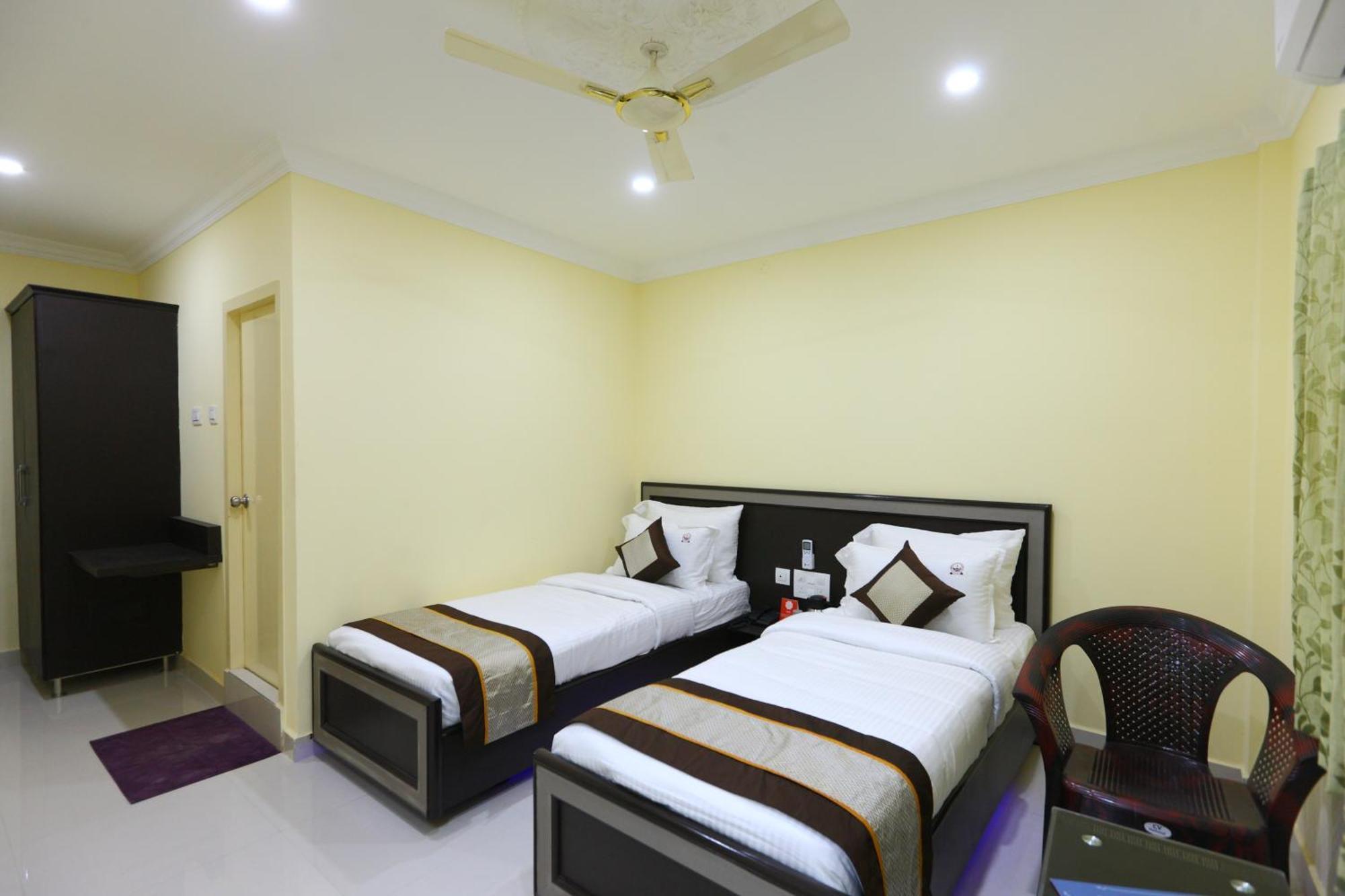 Hotel Salbala Inn - Near Airport Ченай Екстериор снимка