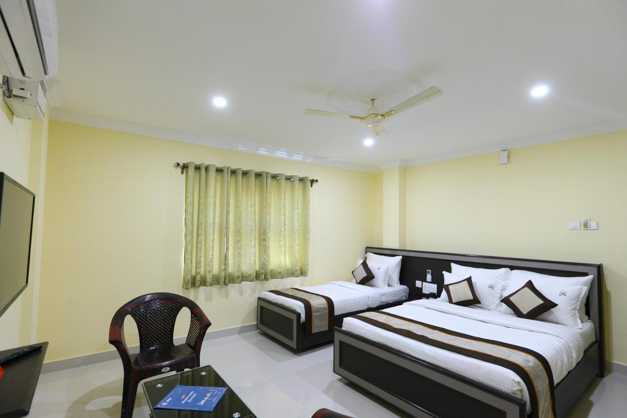 Hotel Salbala Inn - Near Airport Ченай Екстериор снимка