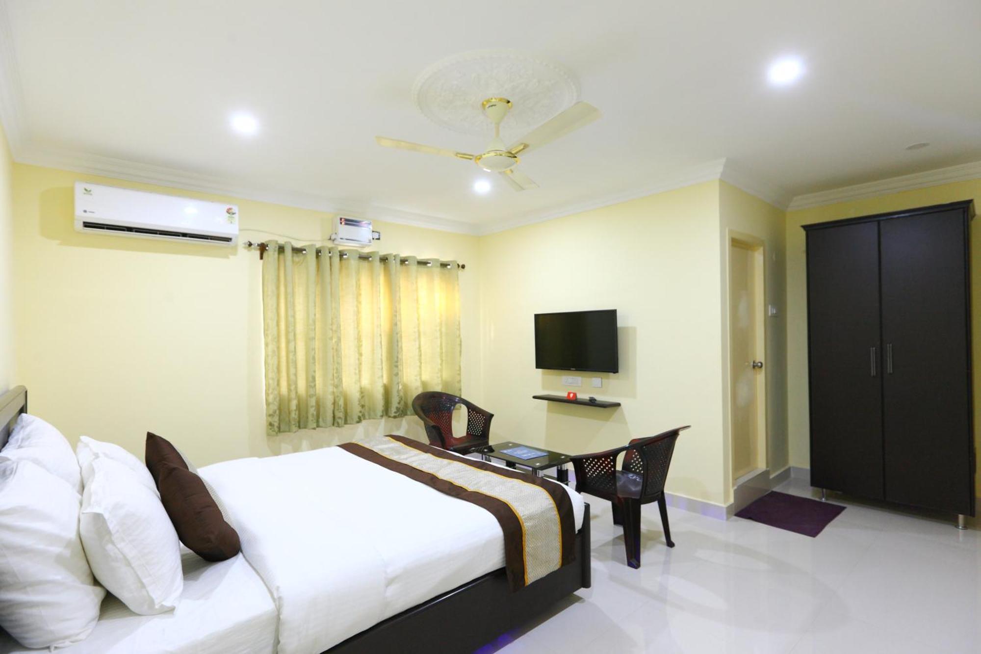 Hotel Salbala Inn - Near Airport Ченай Екстериор снимка