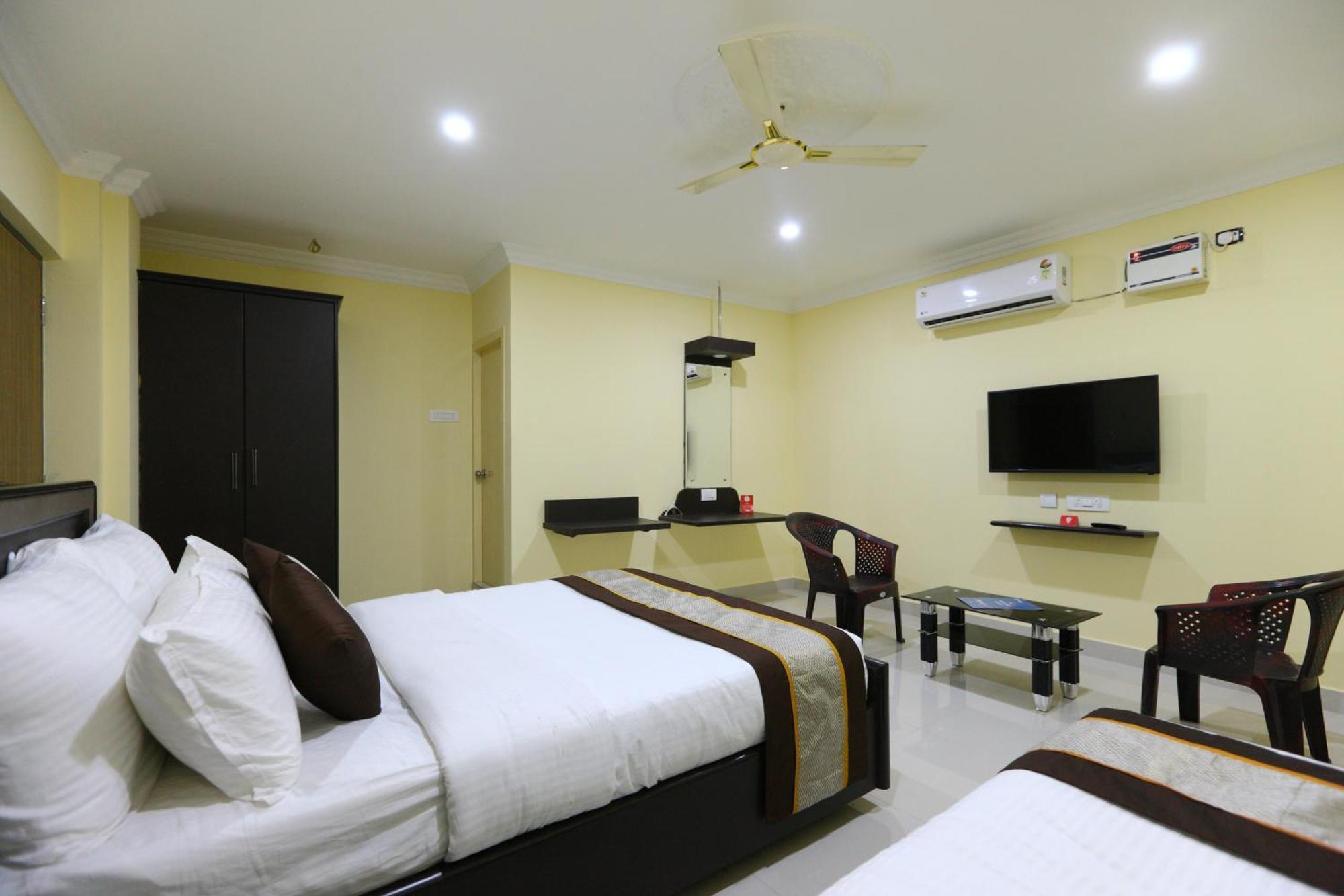 Hotel Salbala Inn - Near Airport Ченай Екстериор снимка