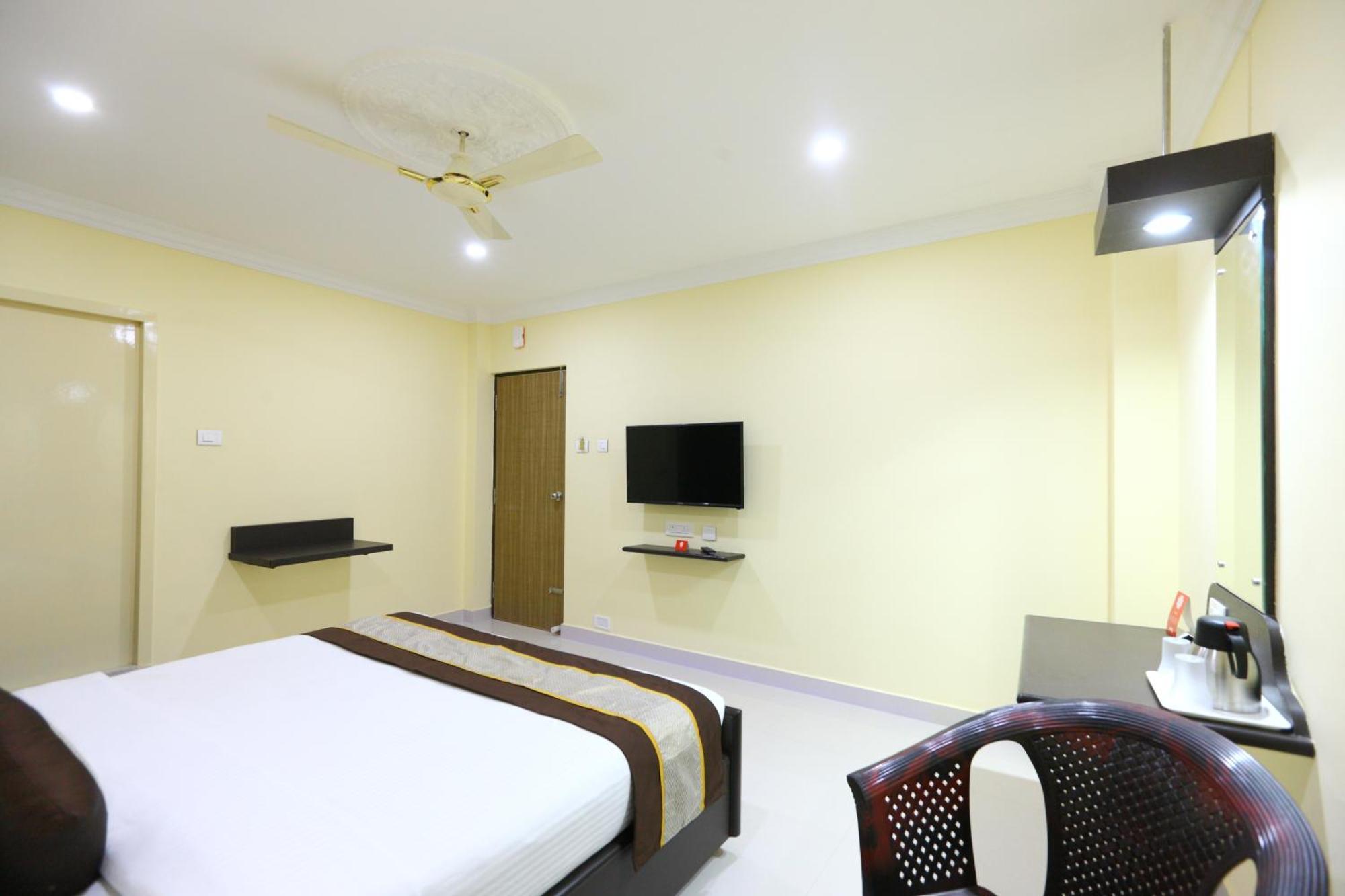 Hotel Salbala Inn - Near Airport Ченай Екстериор снимка