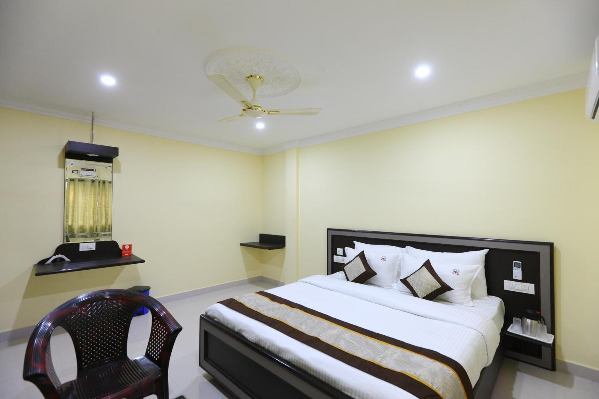 Hotel Salbala Inn - Near Airport Ченай Екстериор снимка