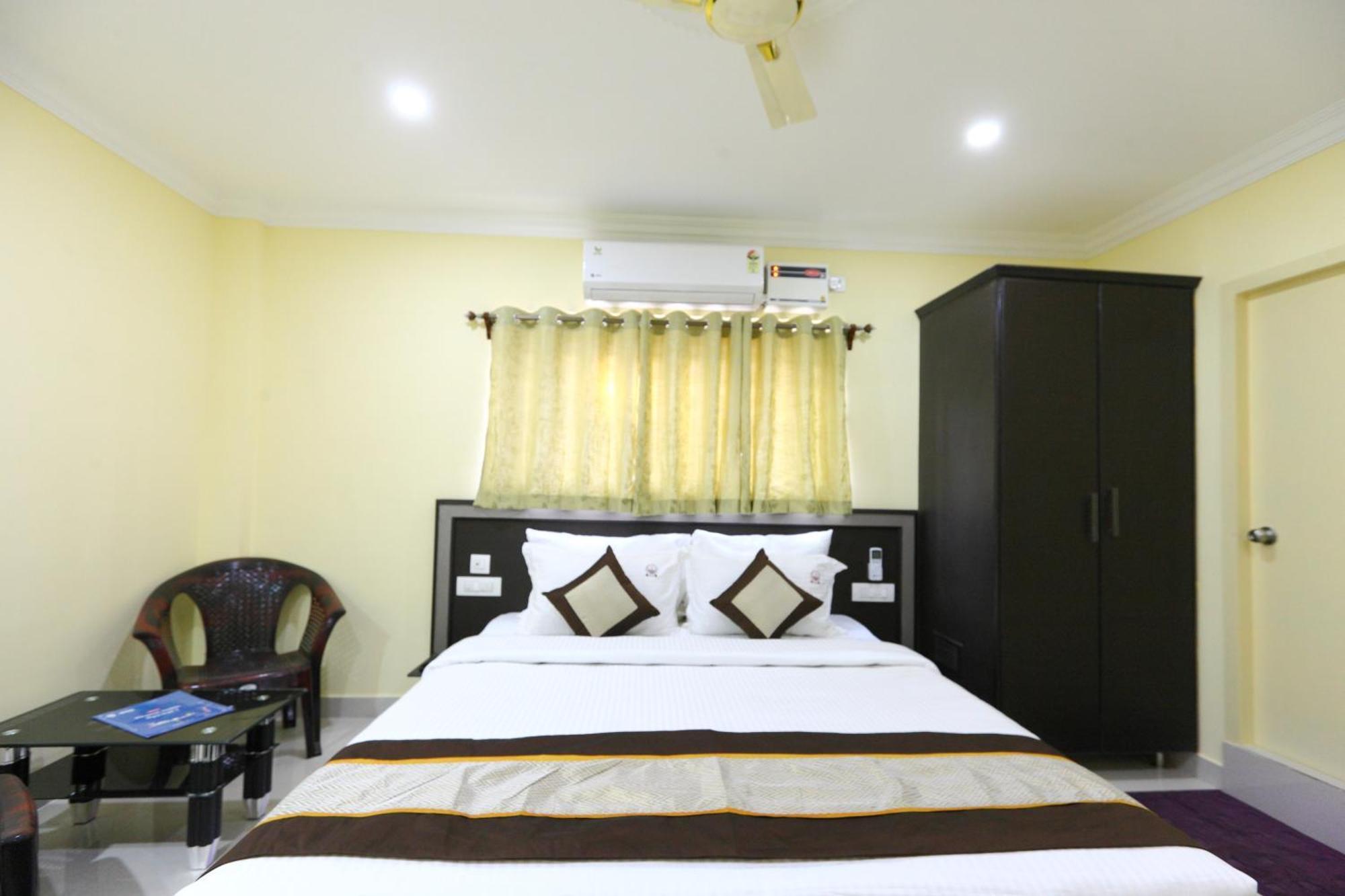Hotel Salbala Inn - Near Airport Ченай Екстериор снимка