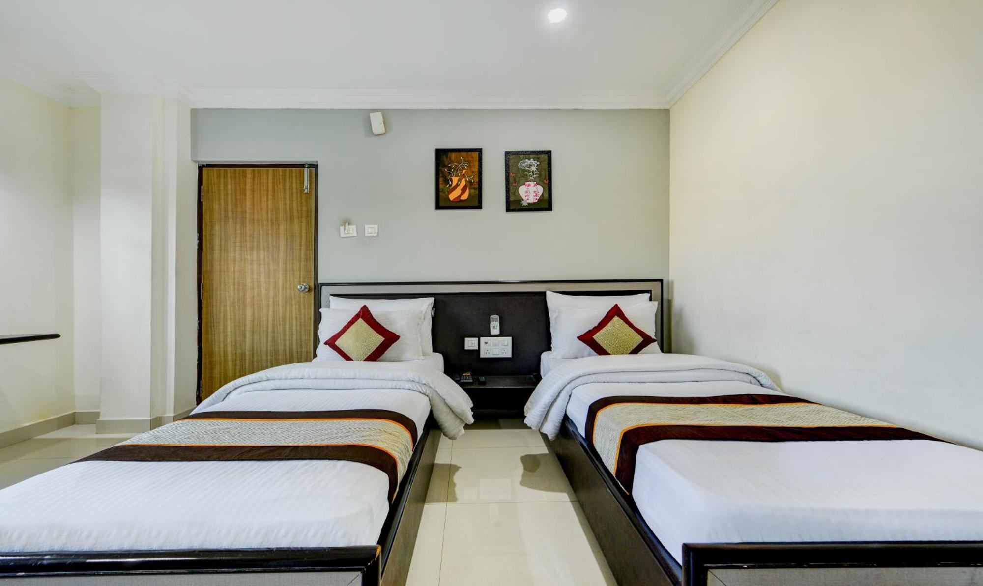 Hotel Salbala Inn - Near Airport Ченай Екстериор снимка